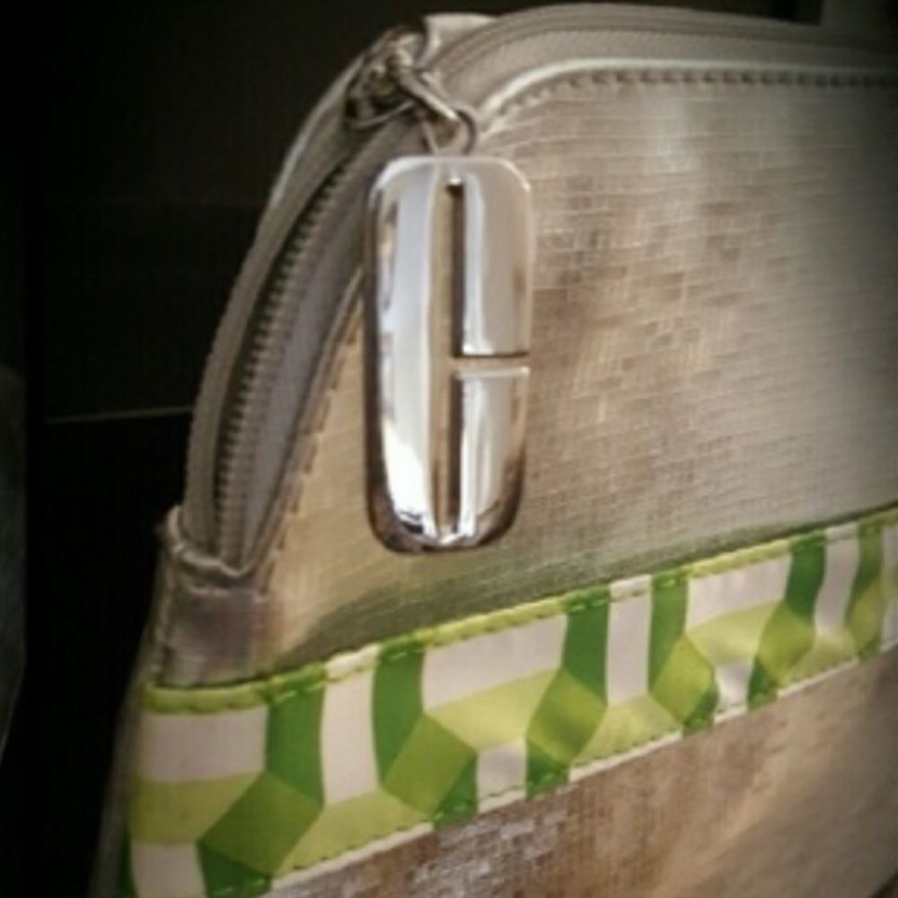 Clinique Cosmetic Travel Pouch